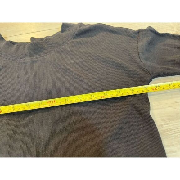 Athleta black long sleeve ribbed shirt with keyhole size XS - Picture 9 of 11